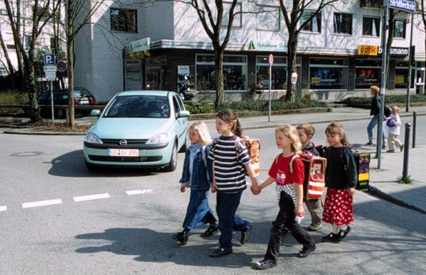Zu Fuß zur Schule - Verkehrserziehung für die Kleinen