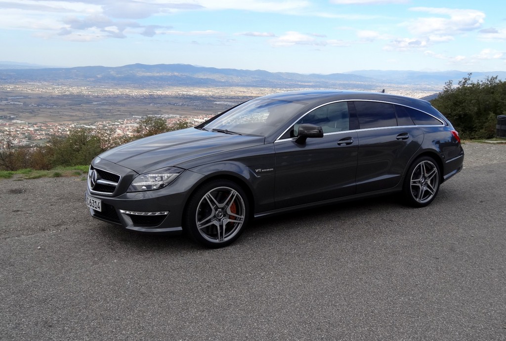 Zum Start des Shooting Brake ein AMG 