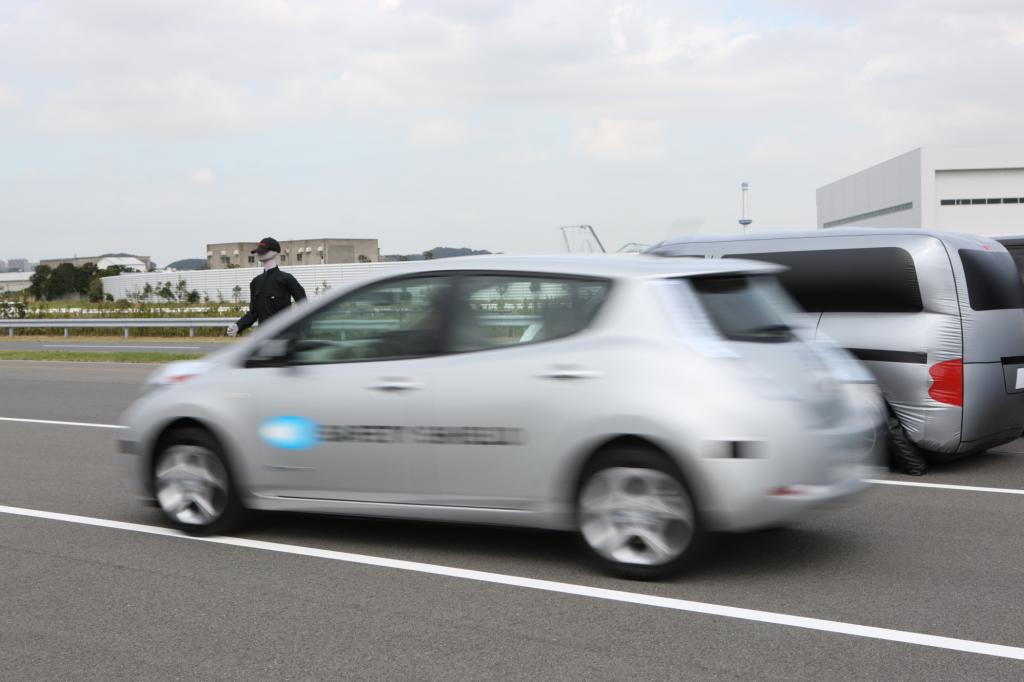  Ausweich-Assistent - Autonom am Crash vorbei