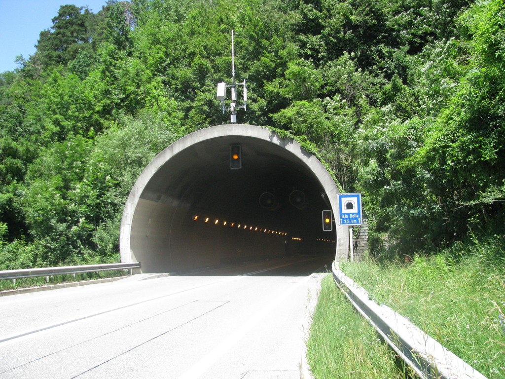 ADAC testet Tunnel
