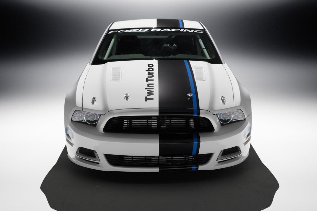 Auch der Mustang ist bei Ford prominent ins Licht gerückt