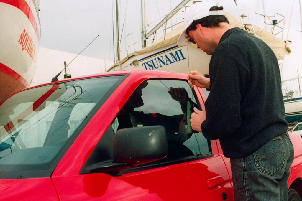 Autodiebstahl 2011 - Neue Autos sicher vor Dieben