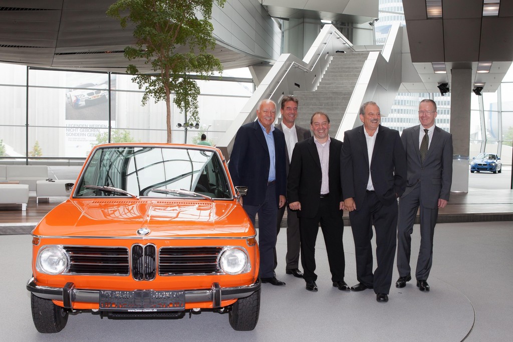 BMW liefert neu aufgebauten 2000 Touring aus