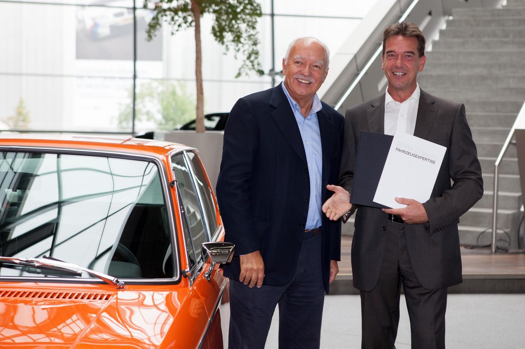BMW liefert neu aufgebauten 2000 Touring aus