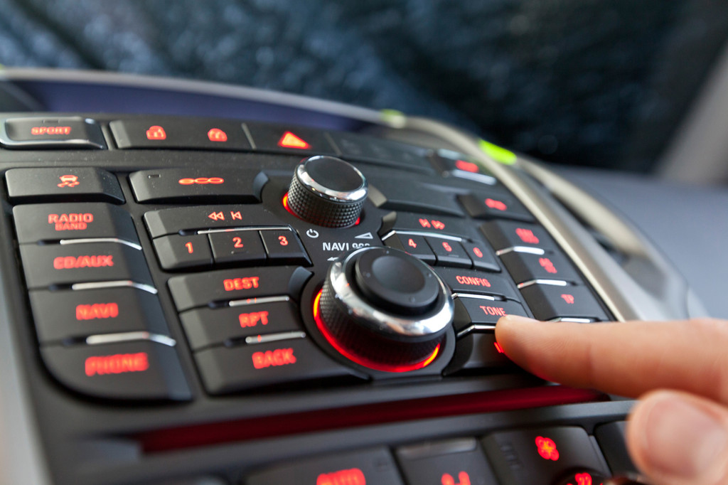 DVR sieht Ablenkungsgefahr für Online-Autofahrer
