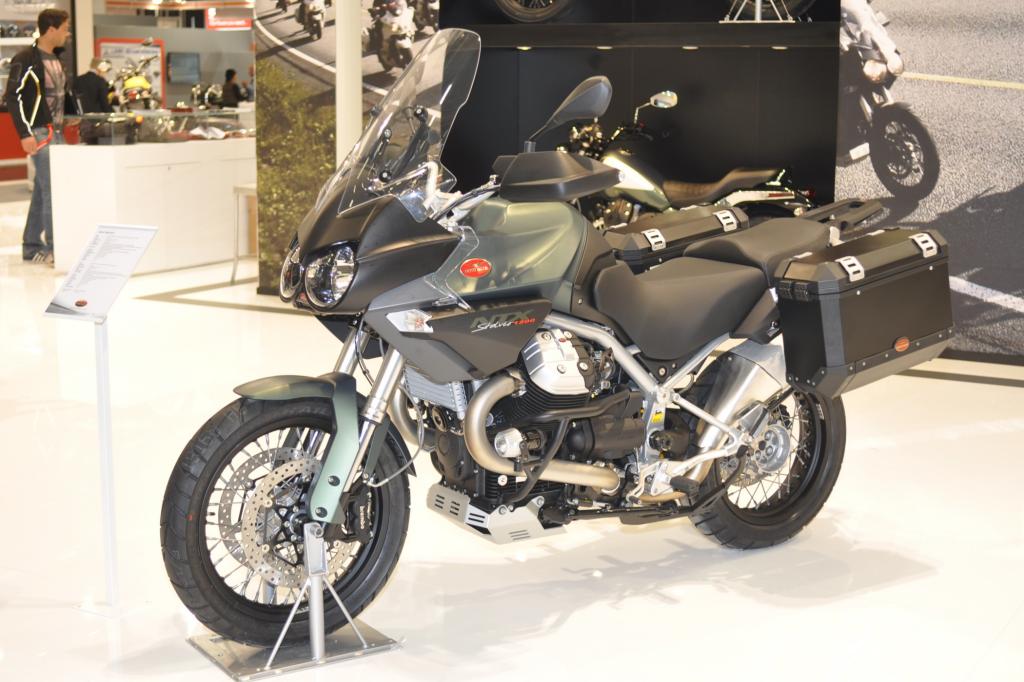 Die Moto Guzzi Stelvio ist ein Reisedampfer mit Riesen-Tank