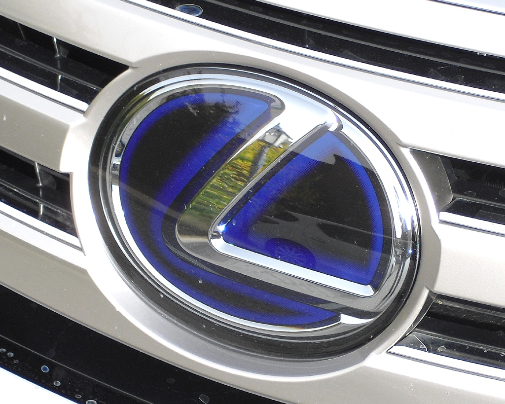 Die Nobeltochter Lexus hat längst nachgelegt und ... 