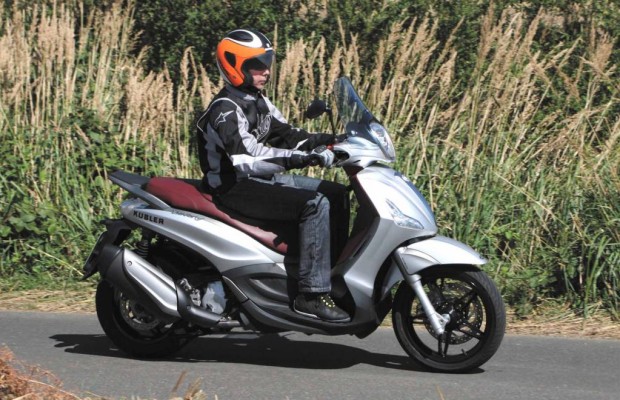 Fahrbericht Piaggio Beverly 350 Sport Touring: Die Touristenklasse