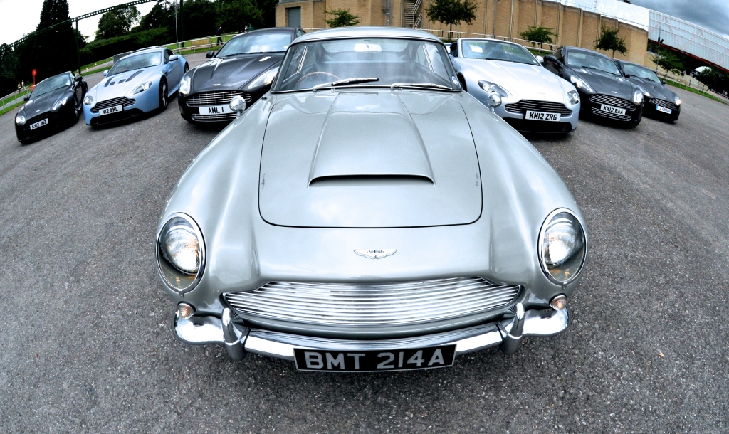 Gewinnspiel: 50 Jahre James Bond – Die Dienstwagen des Spions Ihrer Majestät