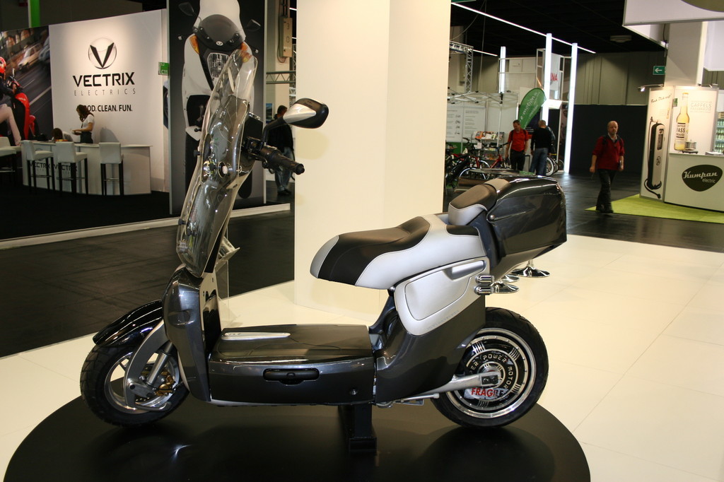 Intermot 2012: E-Roller zum Zusammenklappen