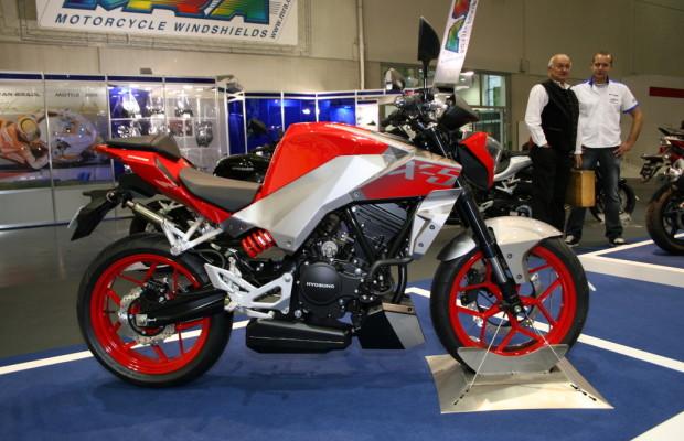 Intermot 2012: Hyosung stellt 250er-Einzylinder vor