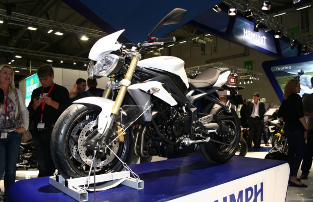 Intermot 2012: Triumph schärft die Street Triple