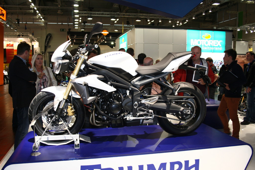 Intermot 2012: Triumph schärft die Street Triple
