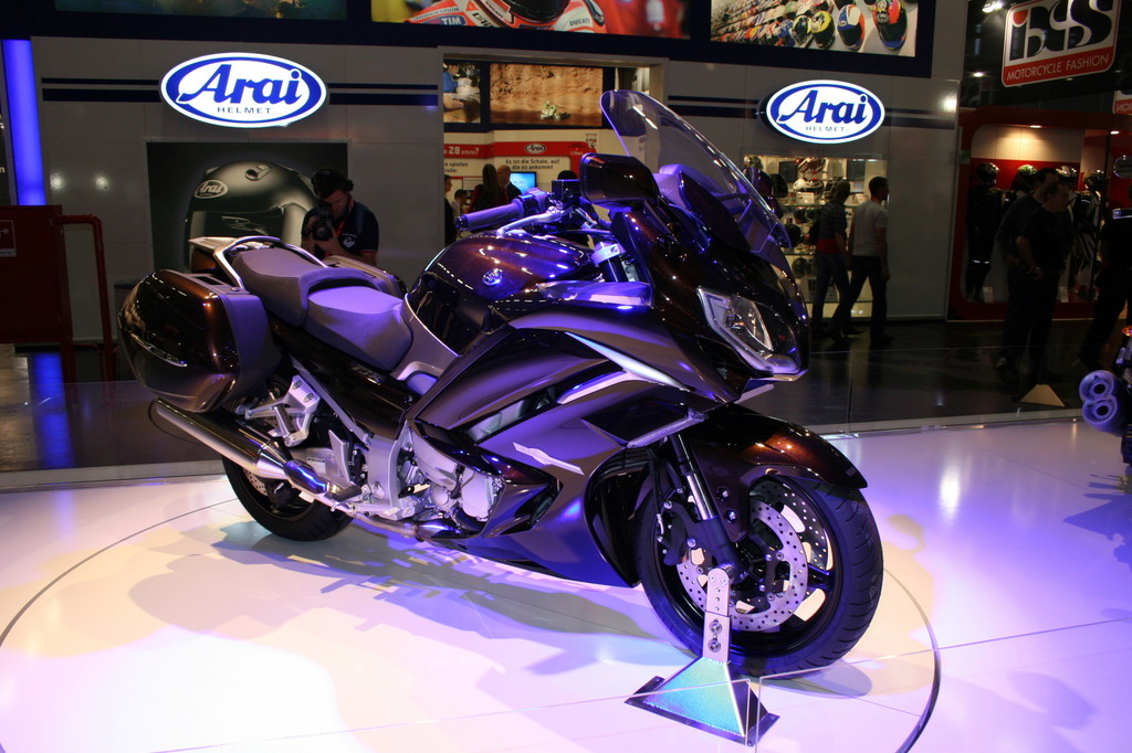 Intermot 2012: Yamaha FJR 1300 mit neuer Motor- und Fahrwerkstechnik