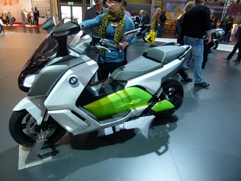 Intermot Köln 2012: Alternative Antriebe – Elektrobikes und Scooter
