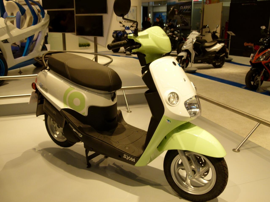Intermot Köln 2012: Alternative Antriebe – Elektrobikes und Scooter