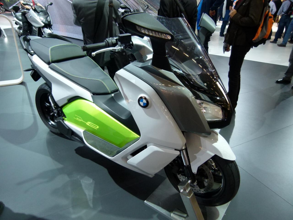 Intermot Köln 2012: Alternative Antriebe – Elektrobikes und Scooter