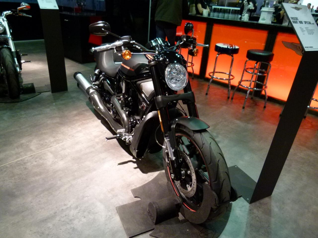 Intermot Köln 2012: Cruiser-Bikes und Renn-Boliden
