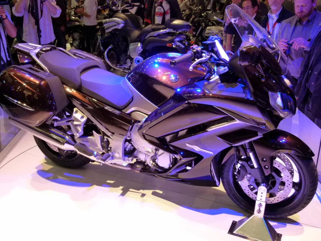 Intermot Köln 2012: Cruiser-Bikes und Renn-Boliden