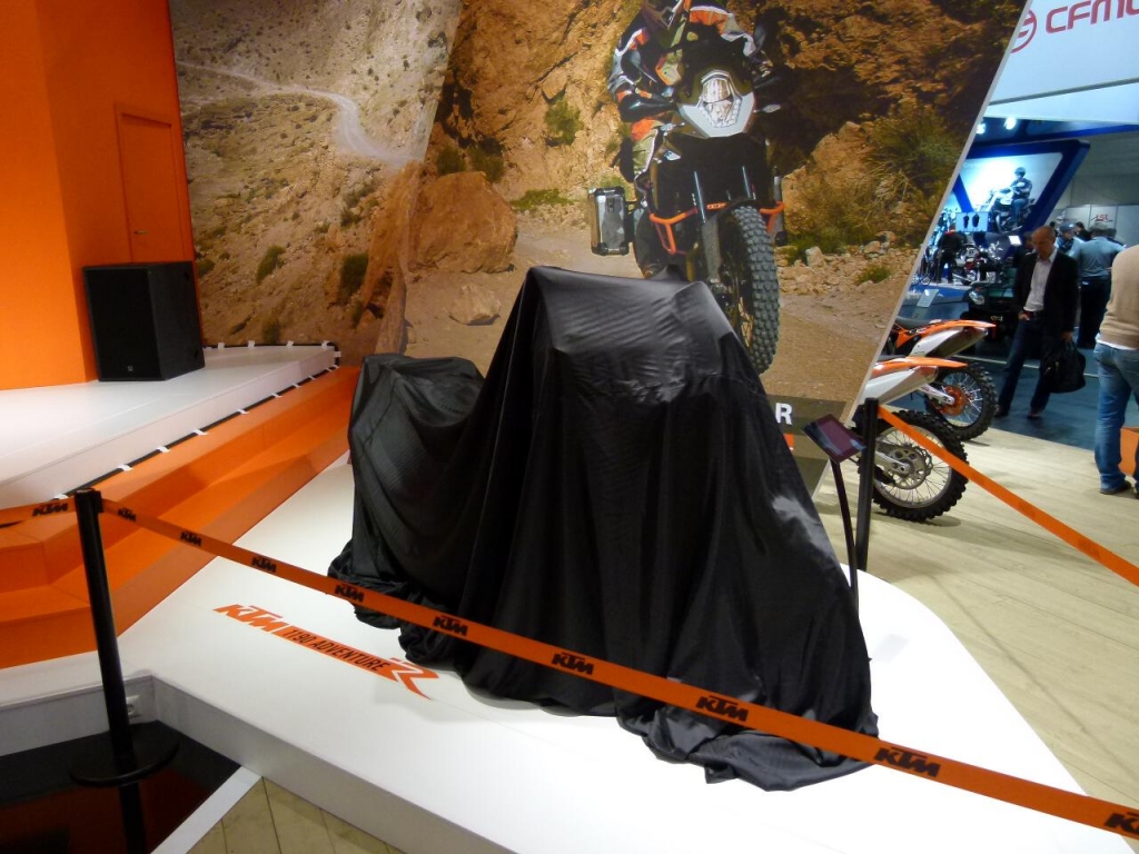 Intermot Köln 2012: Premierenfeuerwerk auf der Motorradmesse