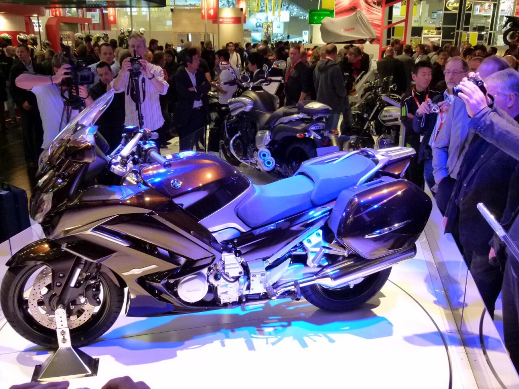 Intermot Köln 2012: Premierenfeuerwerk auf der Motorradmesse