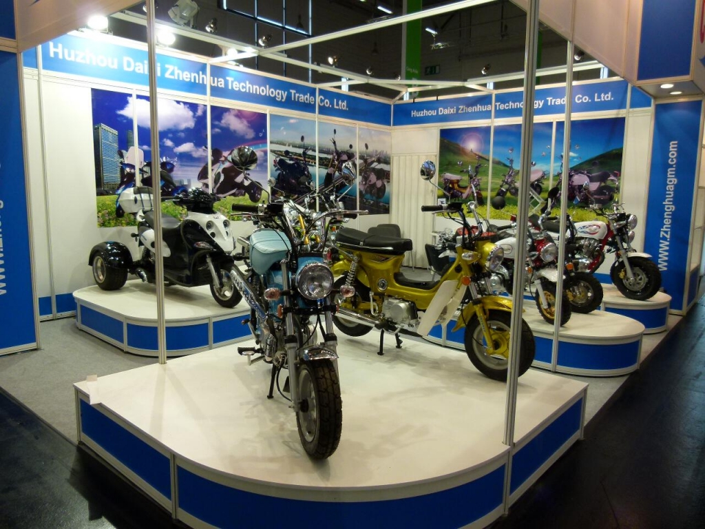 Intermot Köln 2012: Premierenfeuerwerk auf der Motorradmesse