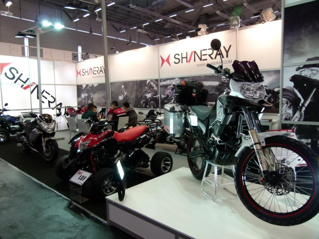 Intermot Köln 2012: Premierenfeuerwerk auf der Motorradmesse