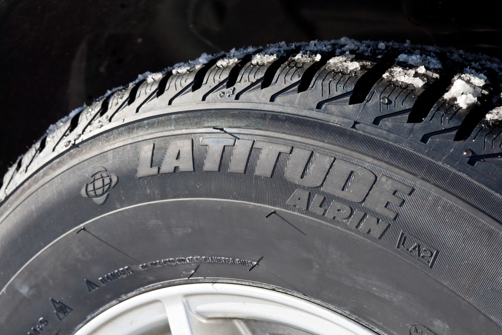 Michelin präsentiert neue Hochleistungsreifen Pilot Alpine PA4 und Latitude Alpine LA2