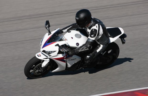 Motorrad-Winterpflege - Runter mit dem Schmutz, rein in die Garage