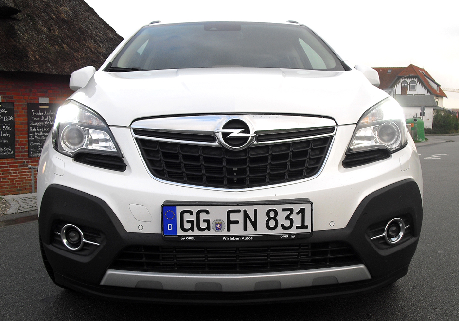 Opel Mokka: Blick auf die bullig wirkende Frontpartie. 