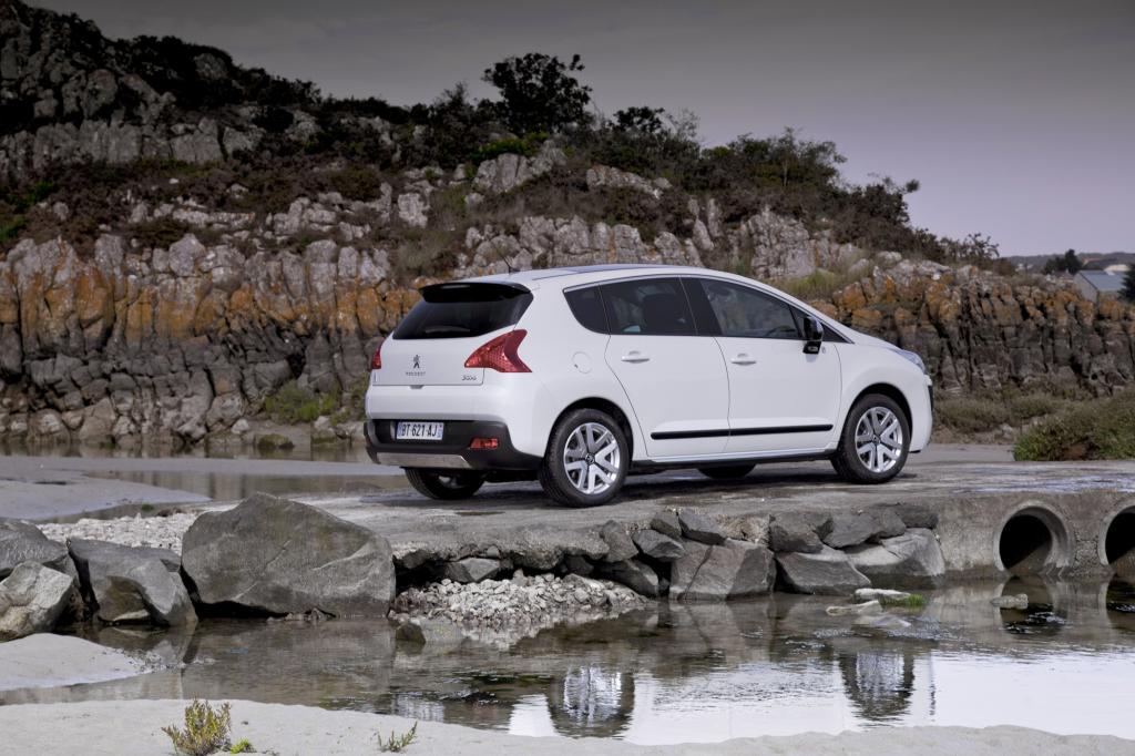 Peugeot 3008 Hybrid4 Jahr 2012