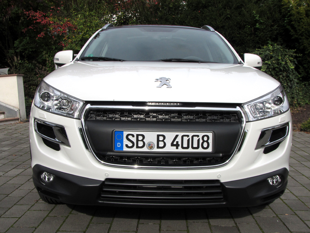 Peugeot 4008: Blick auf die Frontpartie. 