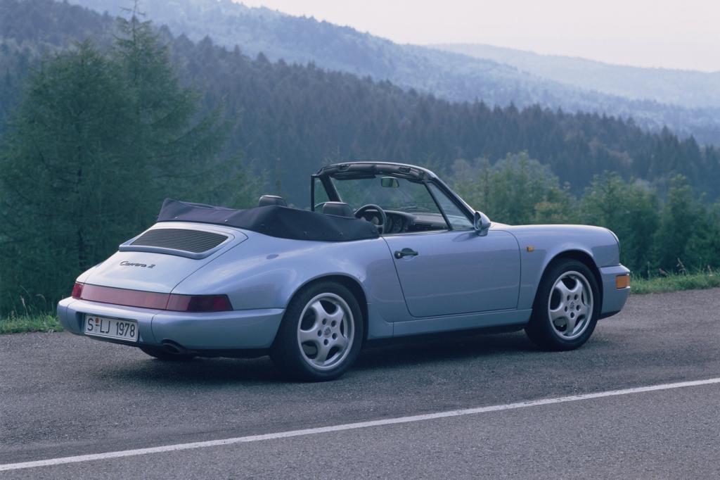 Porsche 911 Carrera Cabriolet 1990