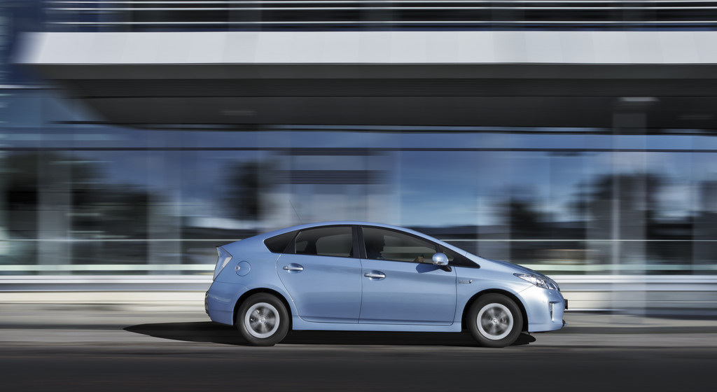 Probefahrten mit dem Toyota Prius Plug-in auf der 