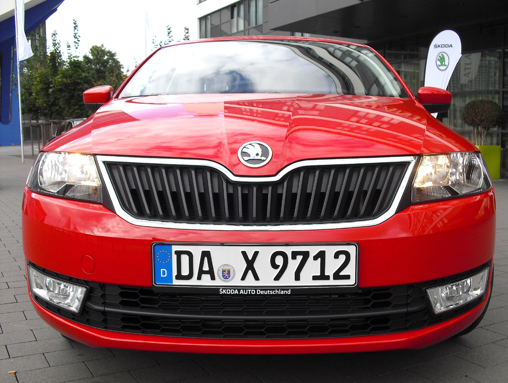 Skoda Rapid: Blick auf die Frontpartie. 