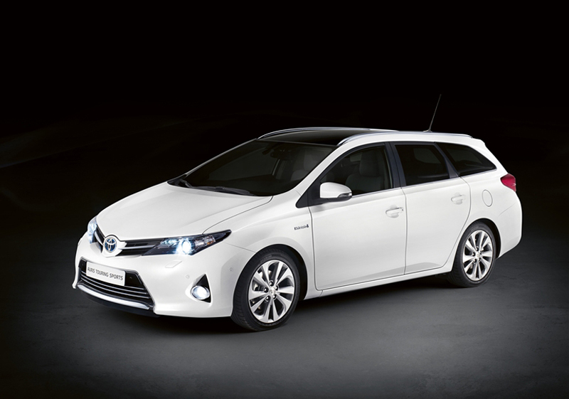 Toyota Auris: Und so sieht die Kombivariante, hier als Hybrid, aus. 