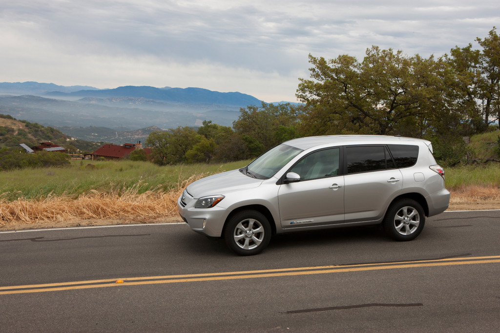 Toyota plant 21 neue Hybridmodelle bis 2015