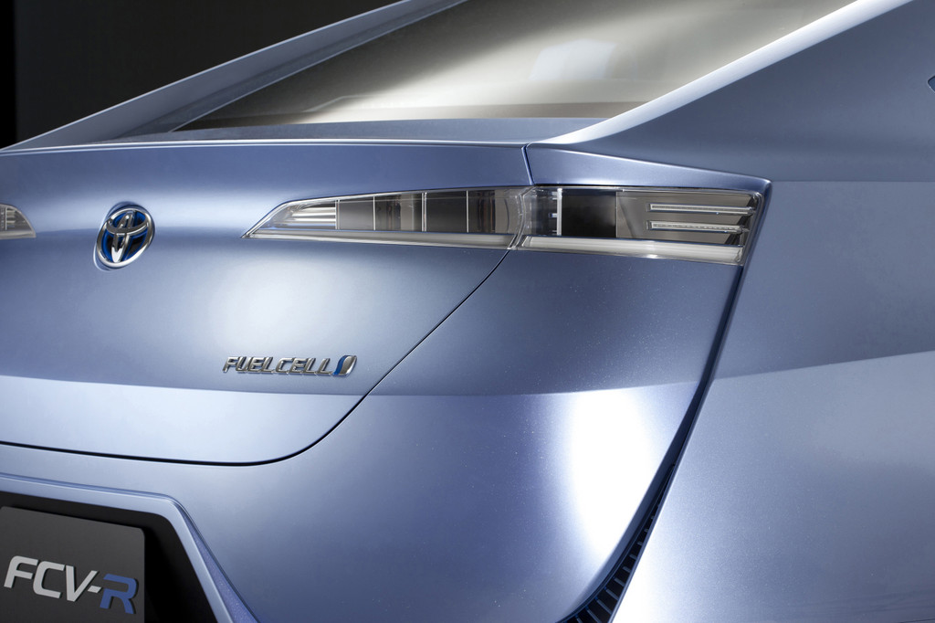Toyota plant 21 neue Hybridmodelle bis 2015