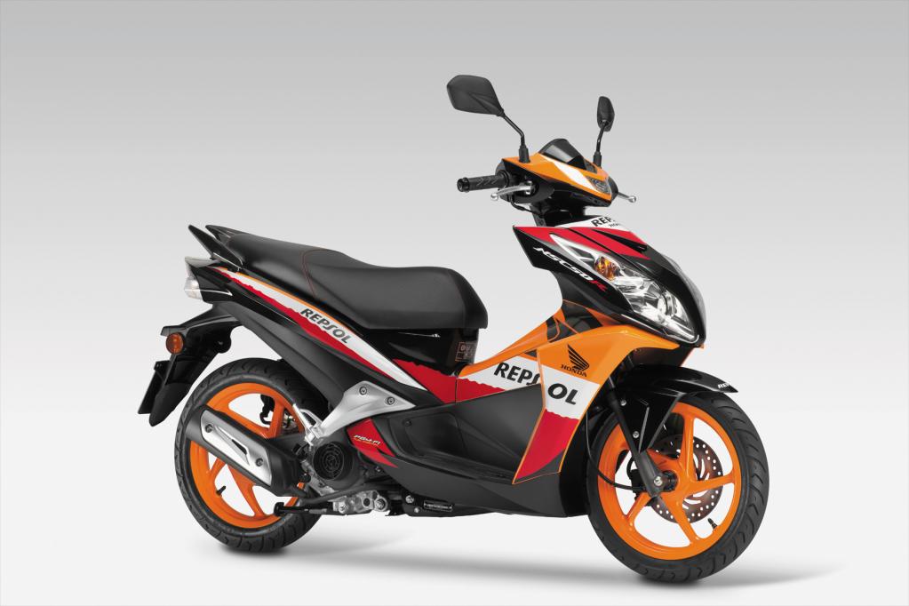 Tradition und Innovation bei Motorrollern