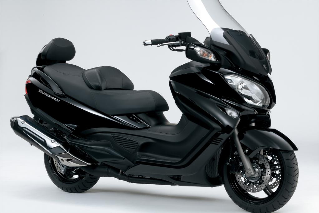 Tradition und Innovation bei Motorrollern