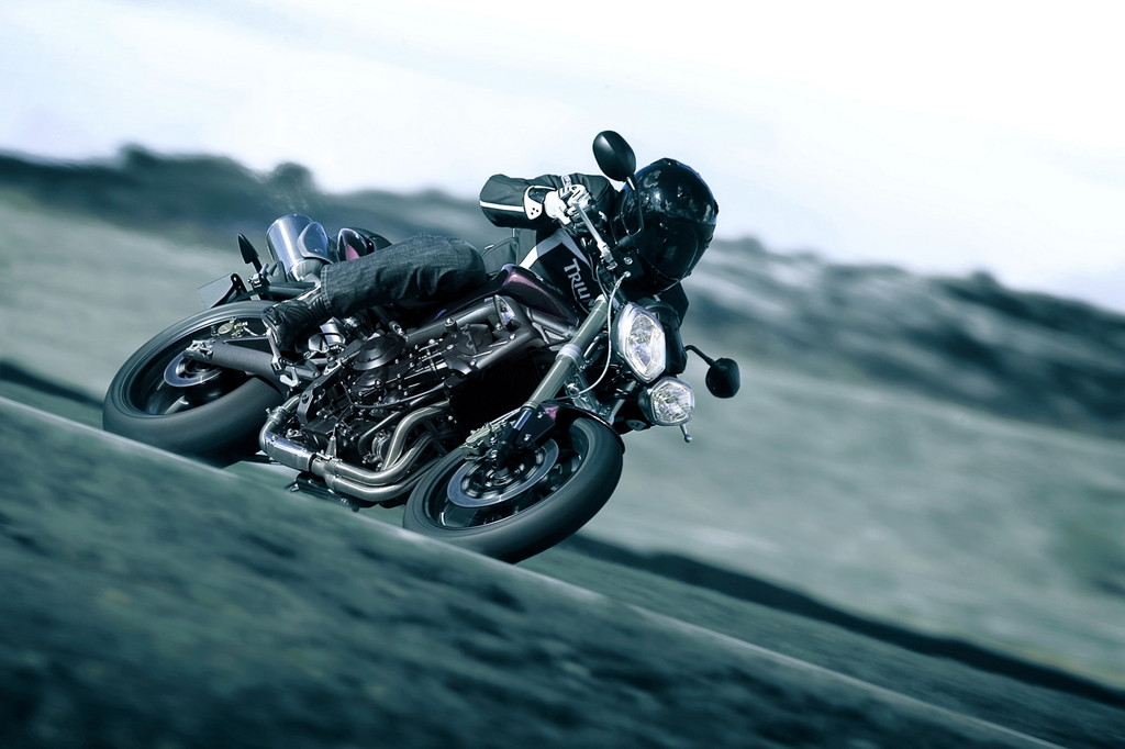 Triumph ruft Street Triple und Daytona 675 zurück
