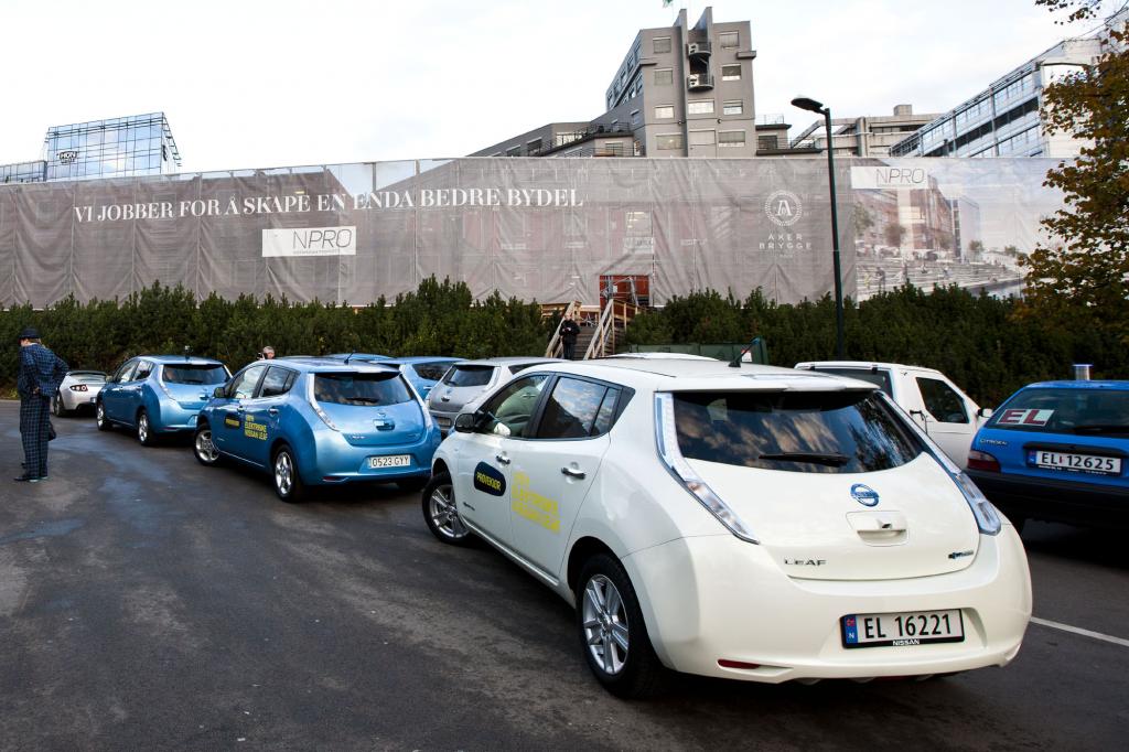 Und niemand fördert elektrisch angetriebene Automobile so konsequent auf allen Ebenen wie Oslo