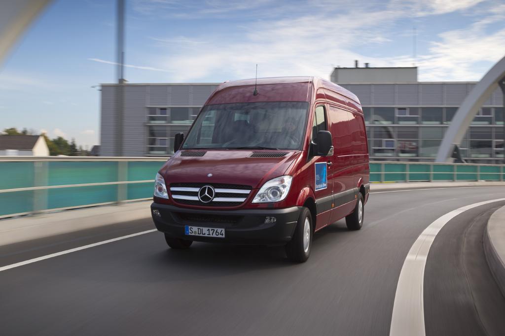 Unter dem Blech steckt die 7G-Tronic der Mercedes PKW-Sparte