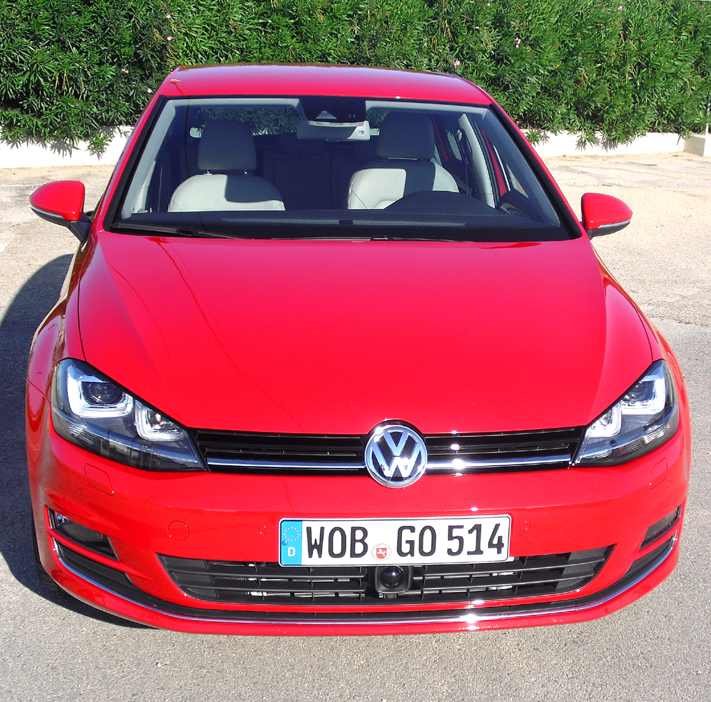 VW Golf: Blick auf die Frontpartie. 