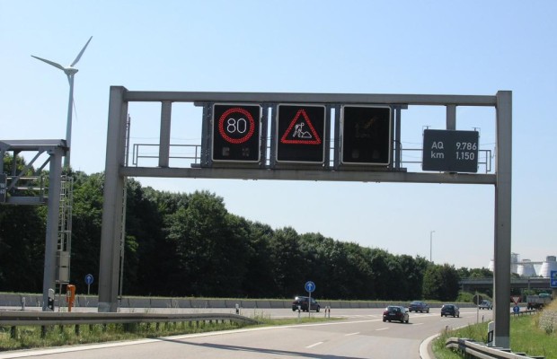Verkehrszeichen: Dynamik erhöht Verkehrssicherheit