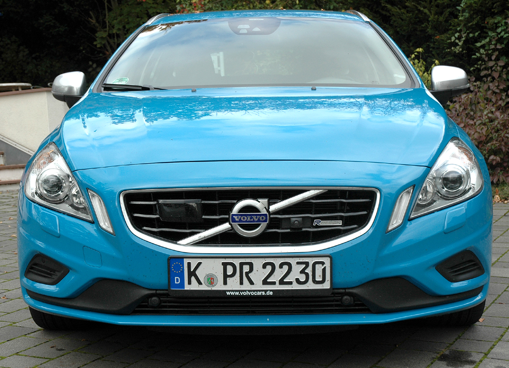 Volvo V60: Blick auf die Frontpartie des R-Design-Modells. 