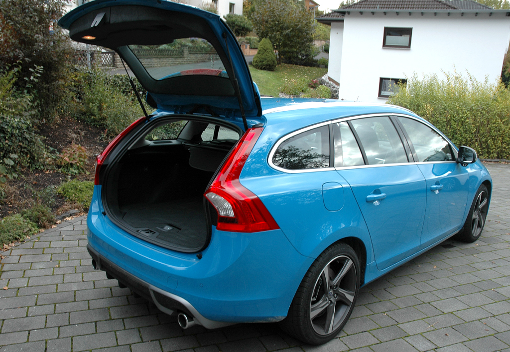 Volvo V60: Ins Gepäckabteil passen immerhin noch 430 bis 1241 Liter hinein. 