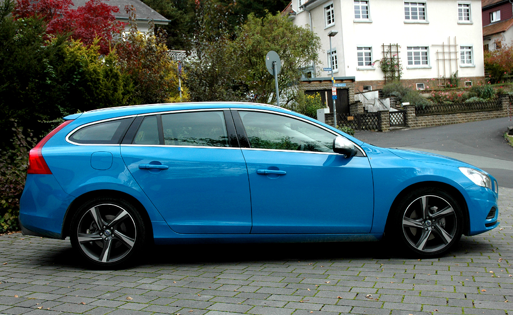 Volvo V60: Und so sieht die R-Design-Variante von der Seite aus.