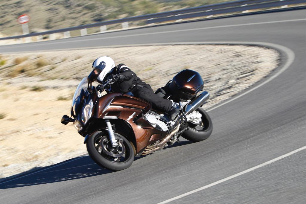Yamaha FJR 1300A: Dynamisch Reisen