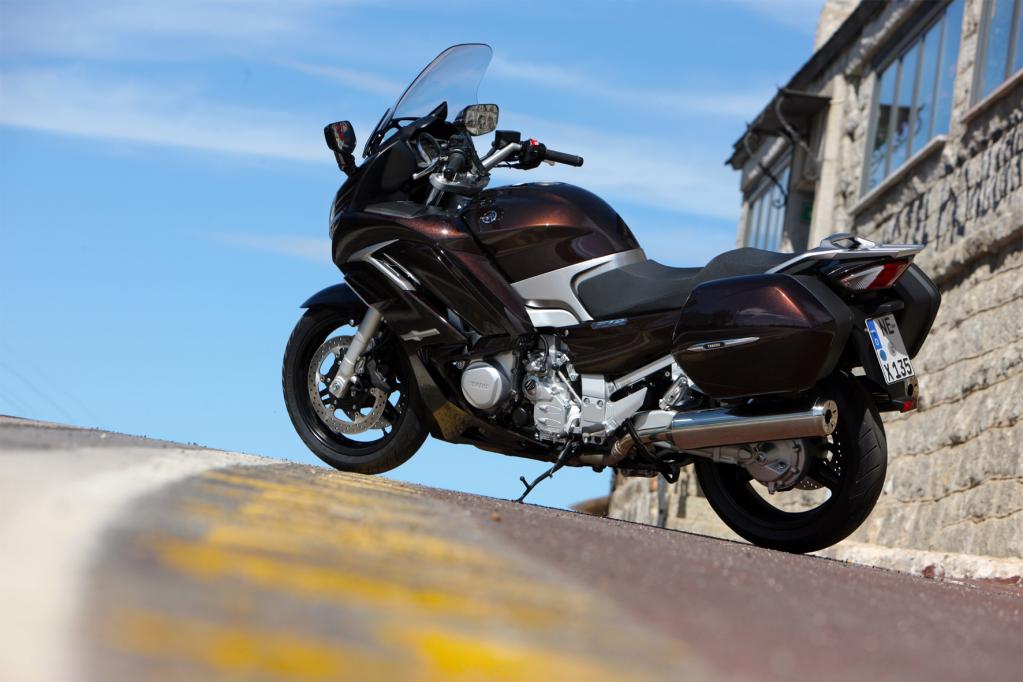 Yamaha FJR 1300A: Dynamisch Reisen